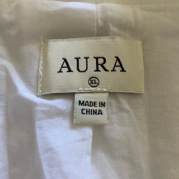 Love wins again white coat by Aura from Red Dress Boutique size xl - Picture 14 of 16